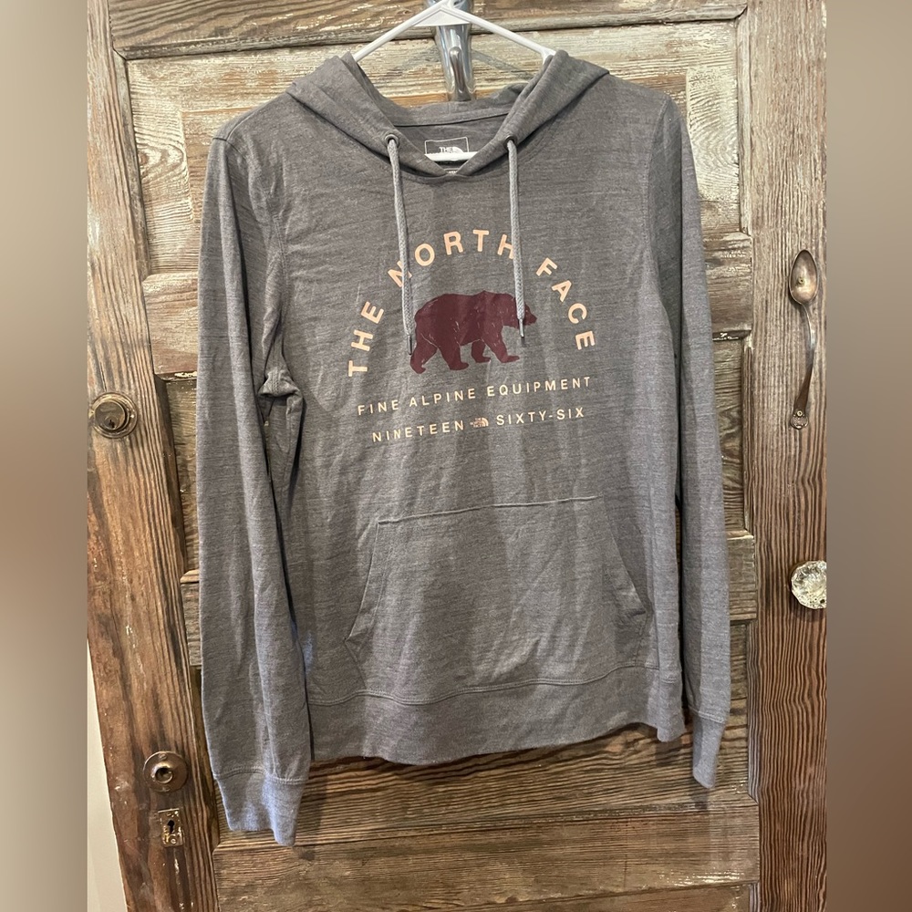 The North Face Gray Long Sleeve Sweatshirt
